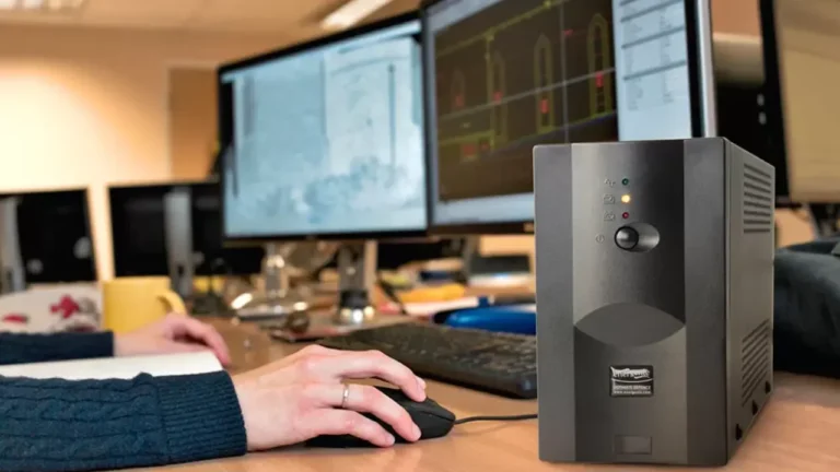 ضرورت استفاده از یو پی اس برای کامپیوتر