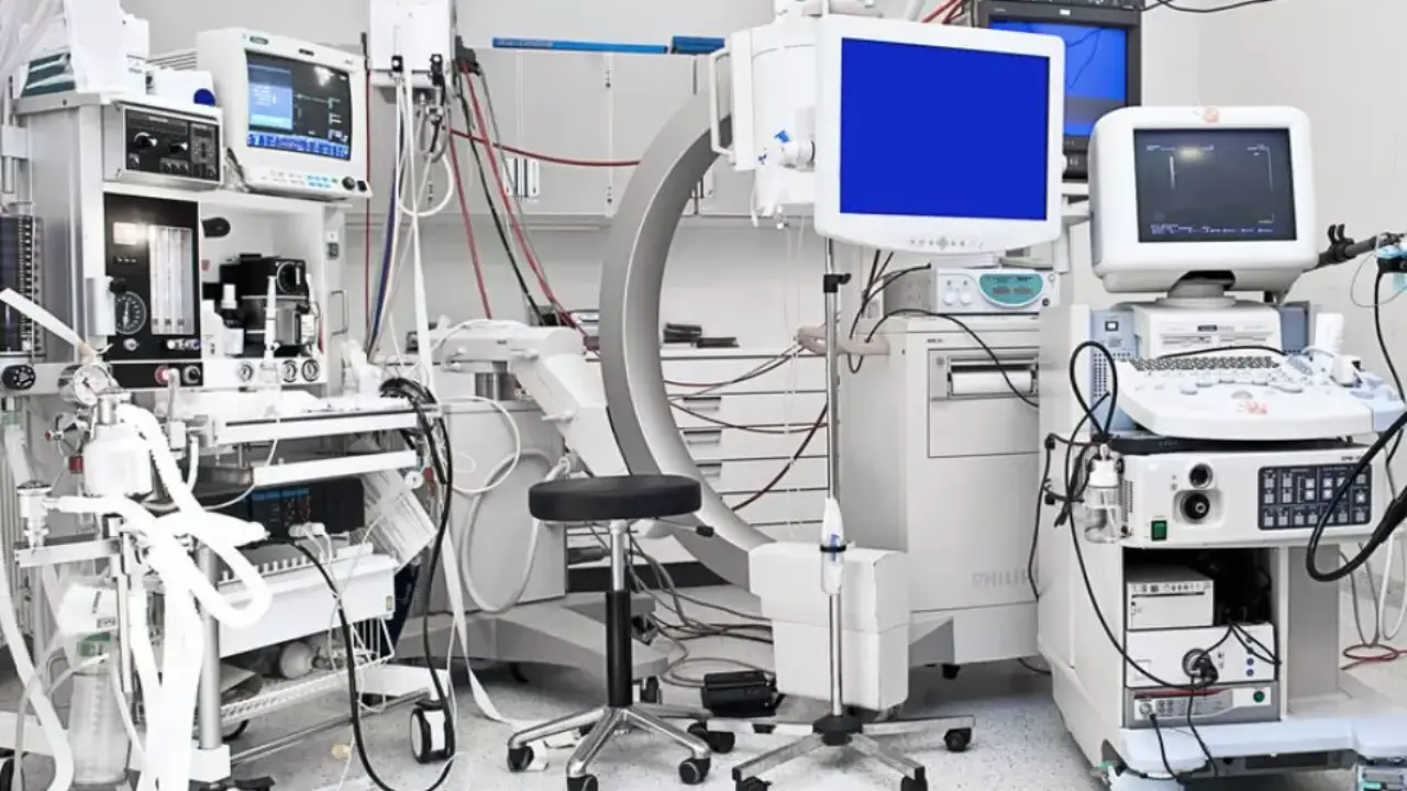 ضرورت استفاده از یو پی اس برای دستگاه لیزر در کلینیک زیبایی چیست؟